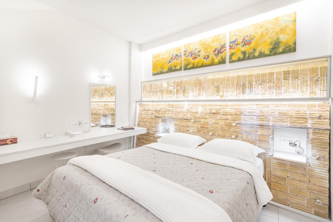 Acropolis Suites - Where Else In Athens? Esterno foto