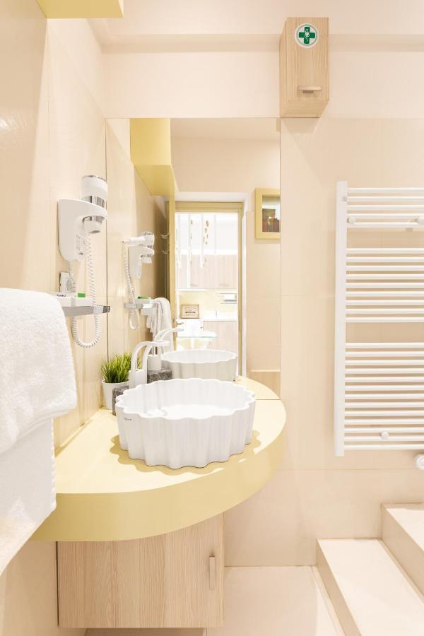 Acropolis Suites - Where Else In Athens? Esterno foto